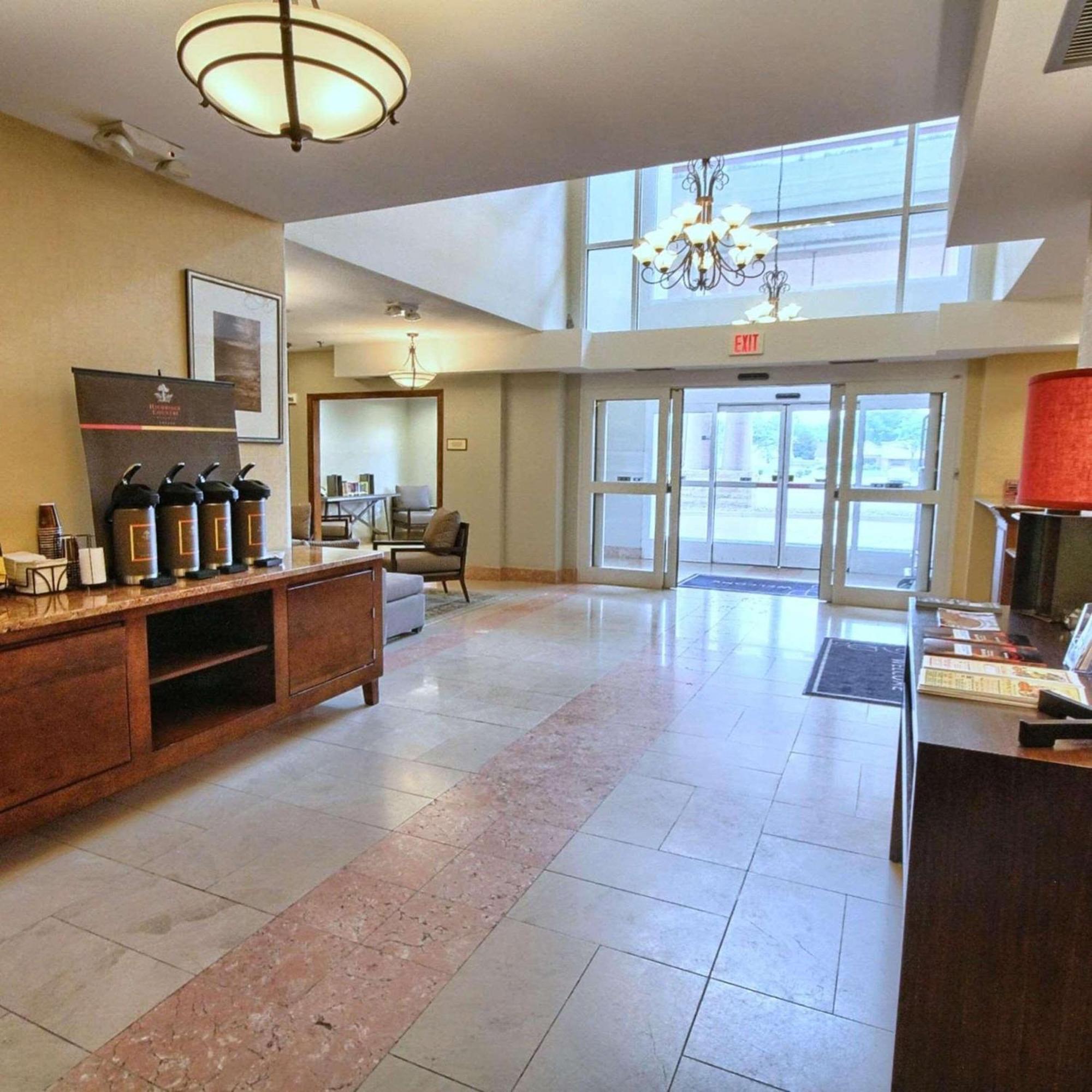 Country Inn & Suites By Radisson, Dearborn, Mi Exterior photo